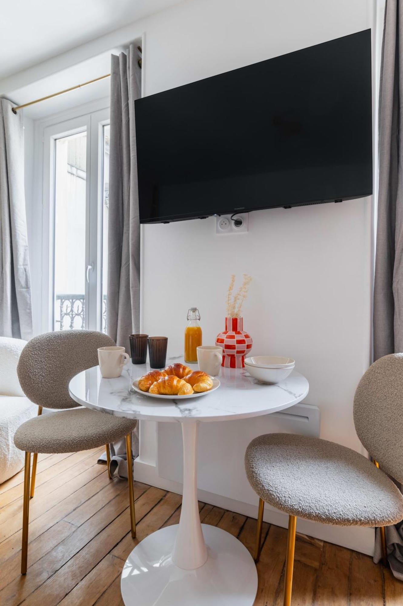 Grand Studio Refait A Neuf Paris 16 - 4P - Flat-Guest Exterior photo